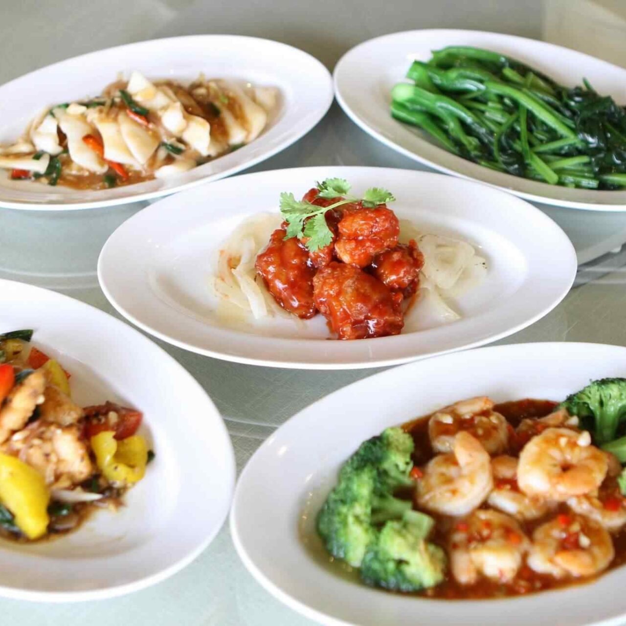 https://akwaabaguide.com/wp-content/uploads/2017/10/restaurant-chinese-4-1280x1280.jpg